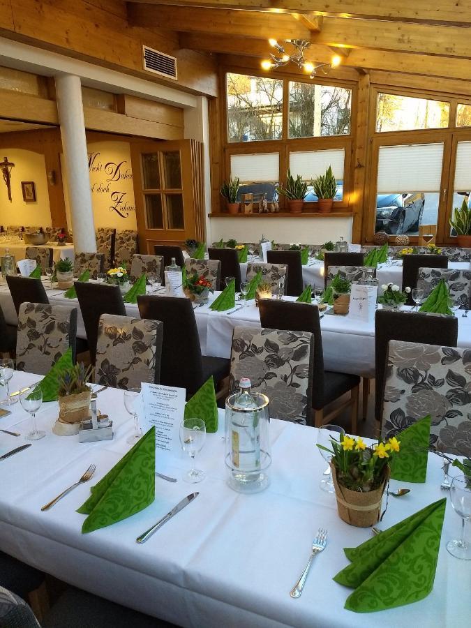 Hotel - Gasthof Erber Sinzing Buitenkant foto