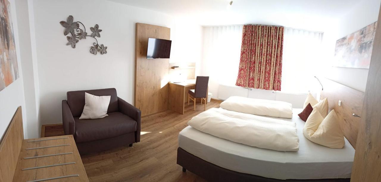 Hotel - Gasthof Erber Sinzing Buitenkant foto