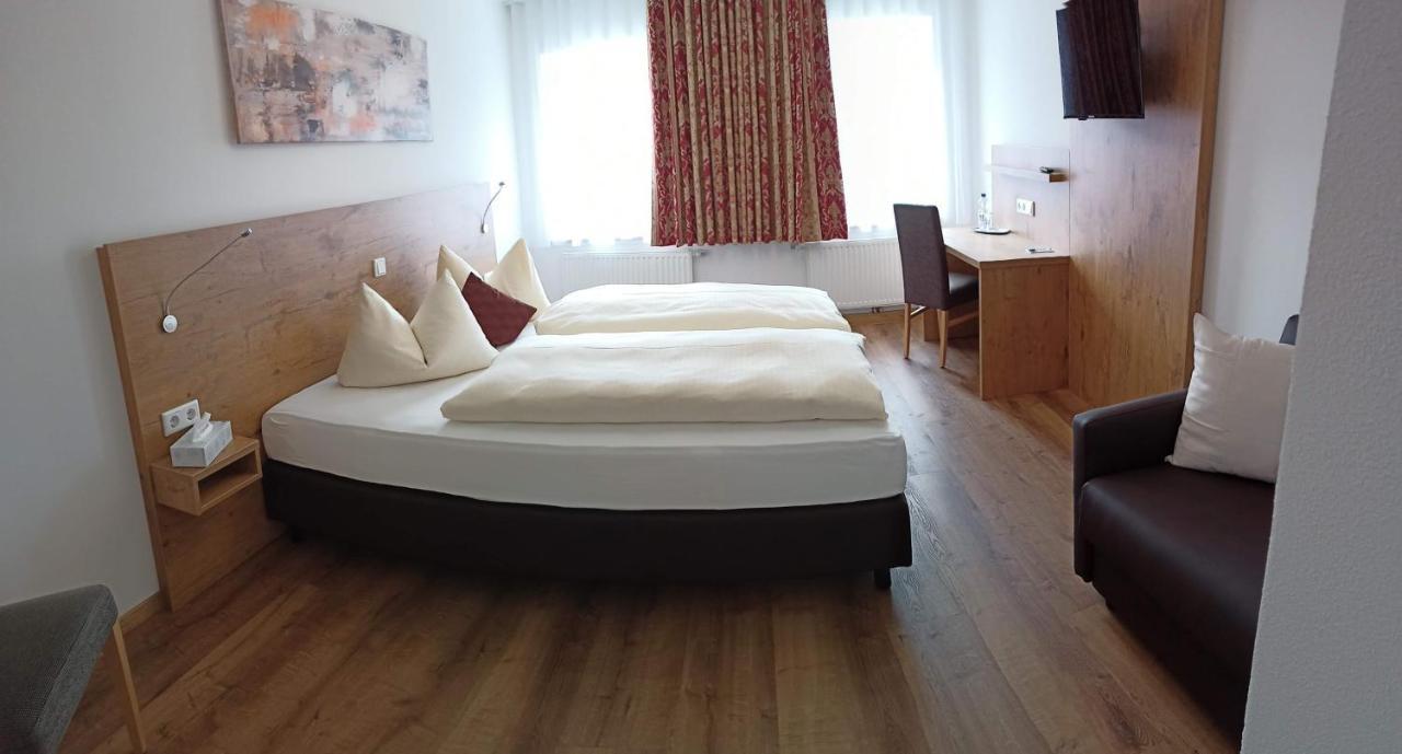 Hotel - Gasthof Erber Sinzing Buitenkant foto