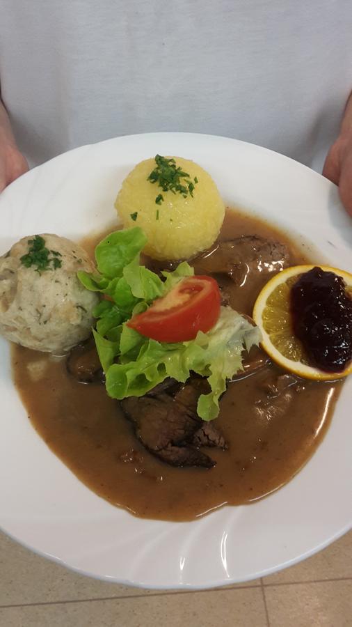 Hotel - Gasthof Erber Sinzing Buitenkant foto