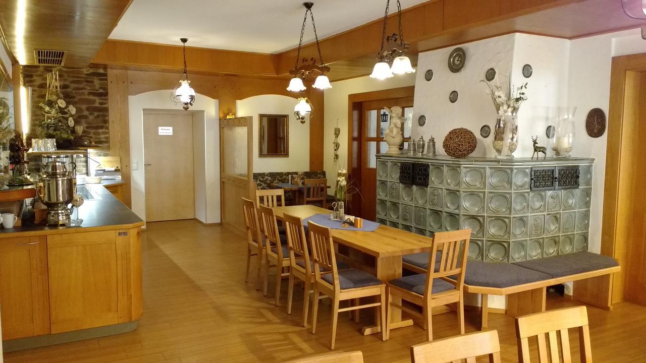 Hotel - Gasthof Erber Sinzing Buitenkant foto