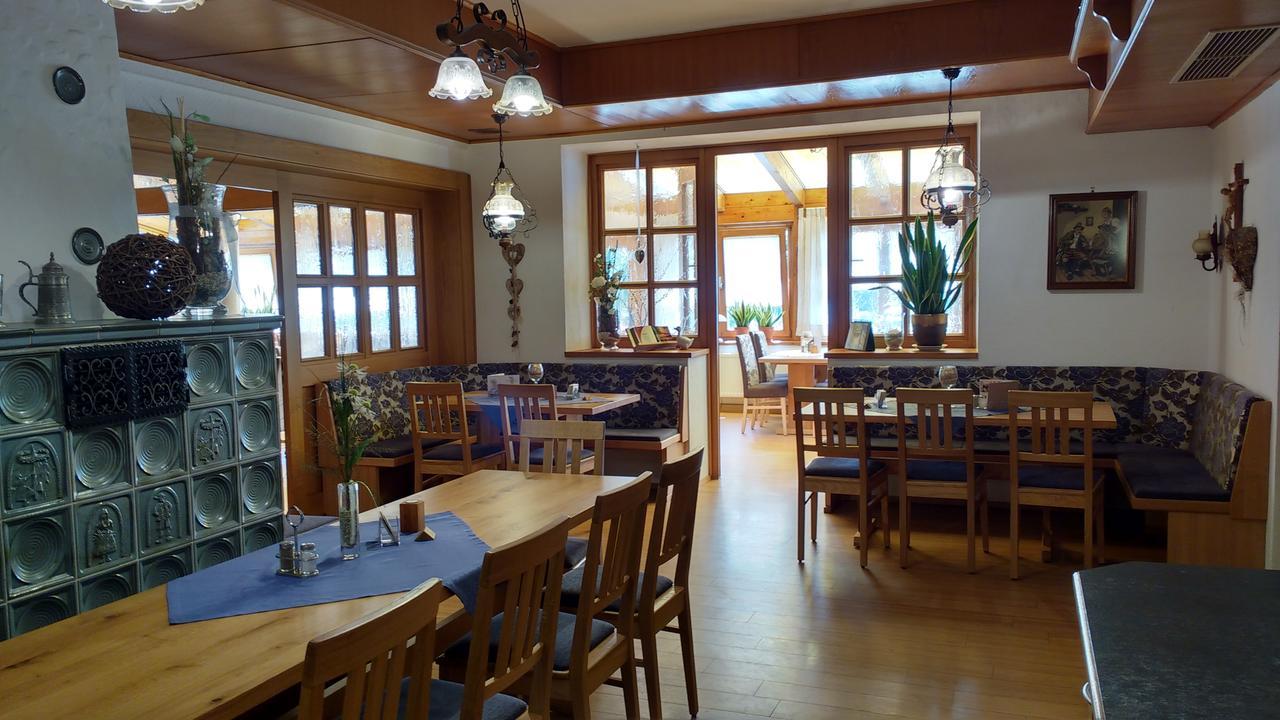 Hotel - Gasthof Erber Sinzing Buitenkant foto